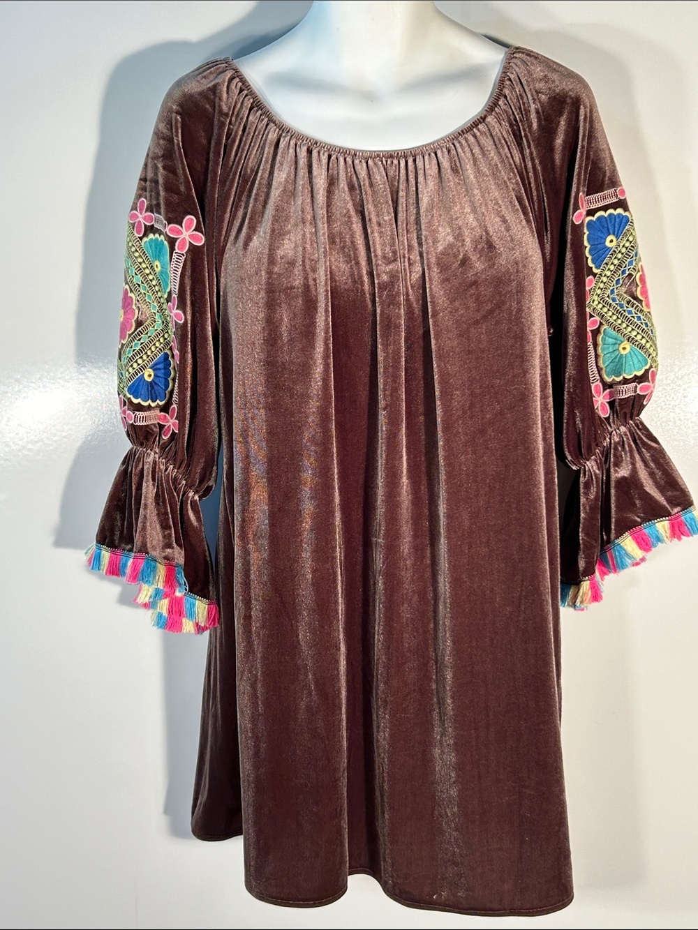 Velzera SZ 1X Brown Velvet Embroidered Peasant Dress Boho Cottage Southwestern